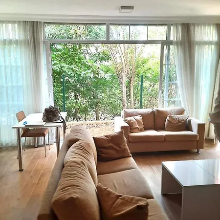 Appartement Lovely Escape House In A Frame With Garden *